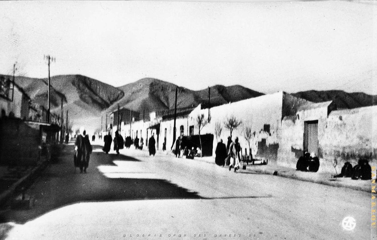 Mecheria 510- Rue principale Djebel Antar COLLECTION DES AMIS DE ND DE SANTA CRUZ.jpg